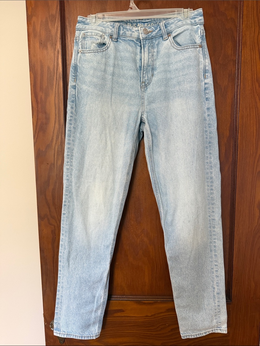 American Eagle Strigid Mom Jeans